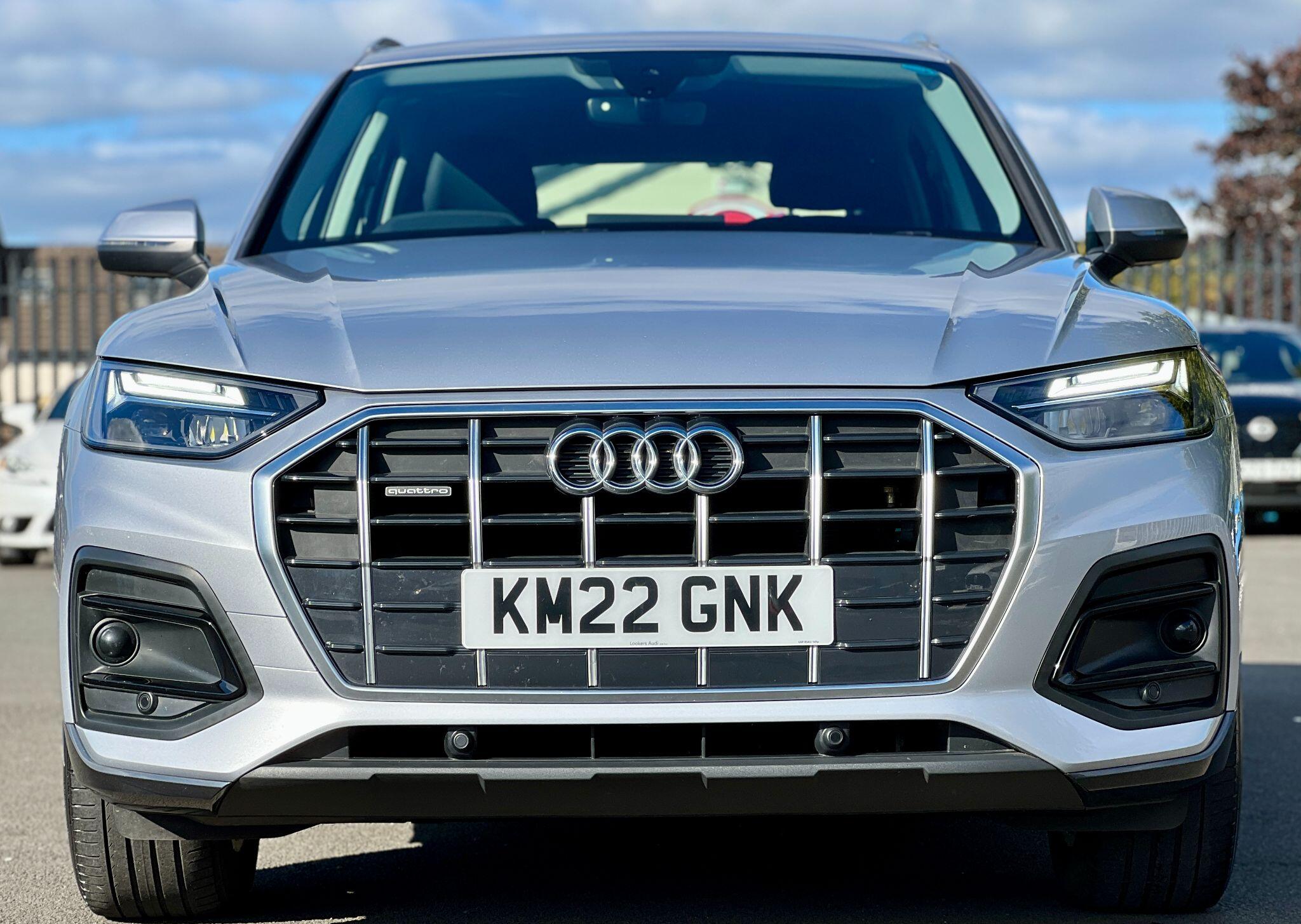 Audi Q5 view 2