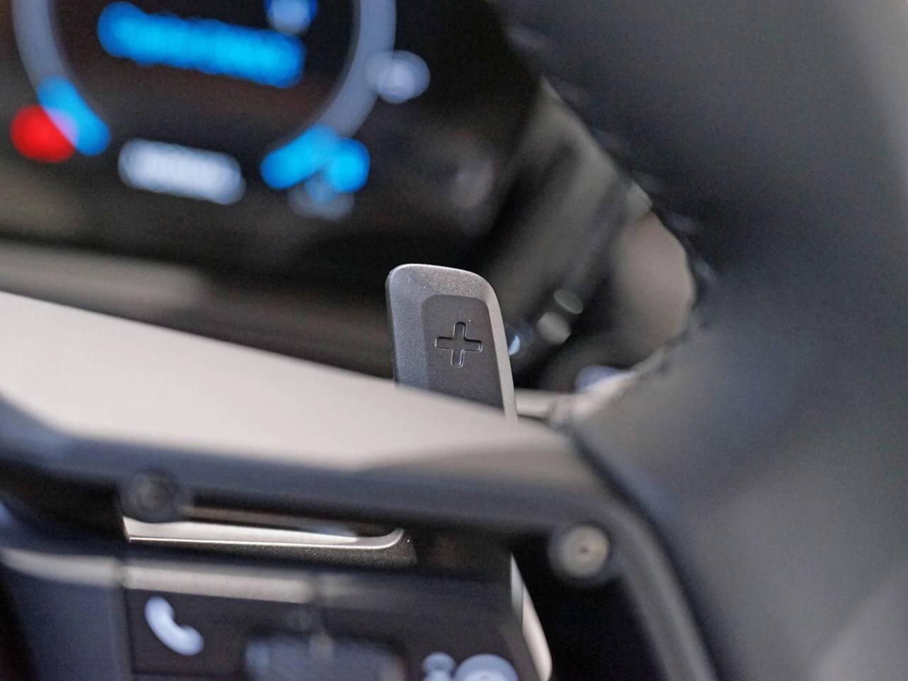 Porsche Cayenne view 29