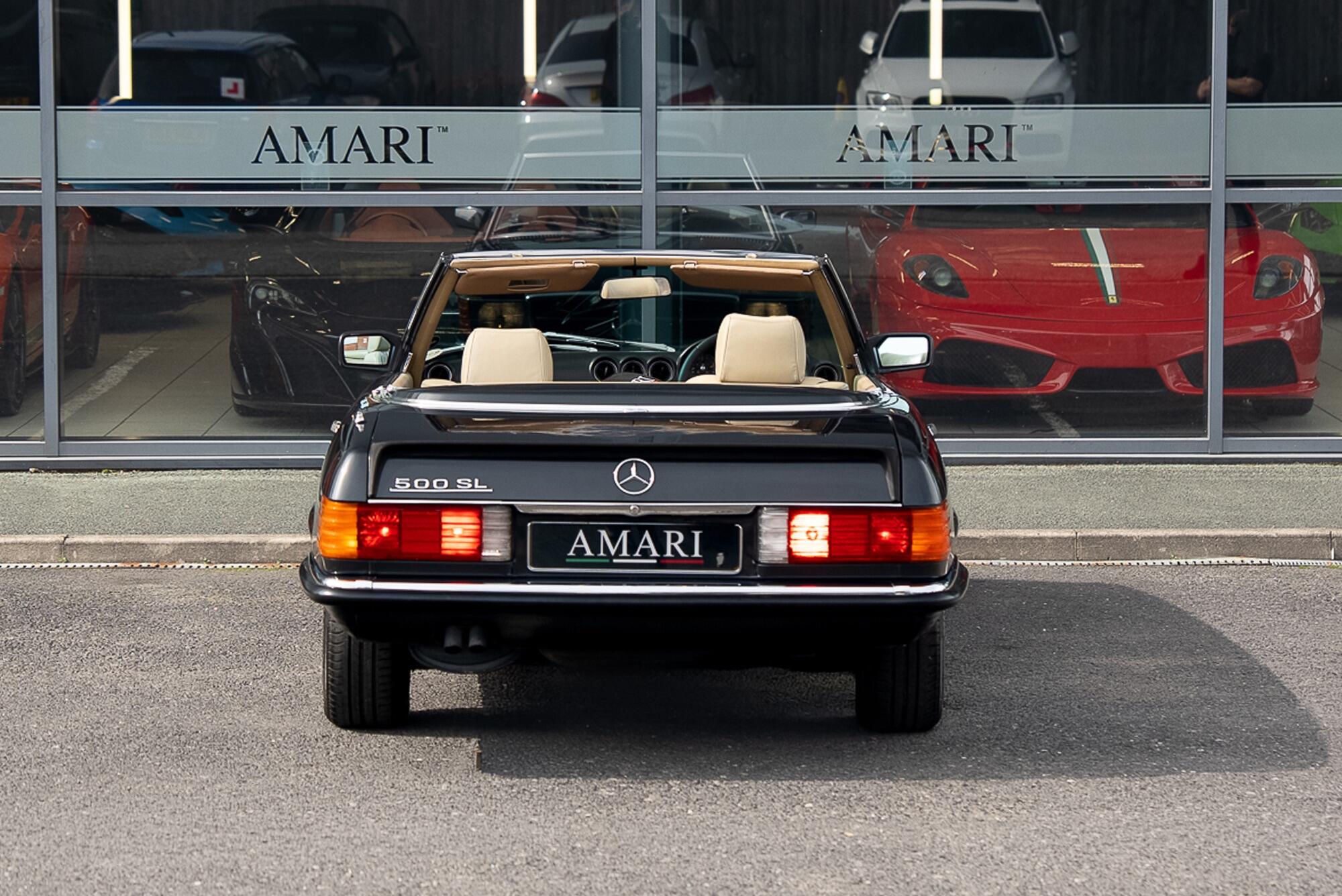 Mercedes-Benz 500 SL view 10