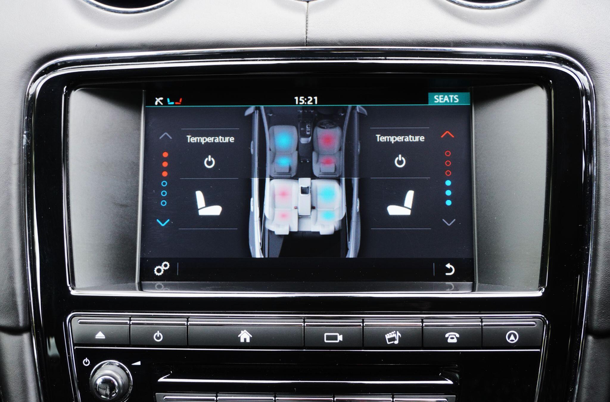 Jaguar XJ view 34