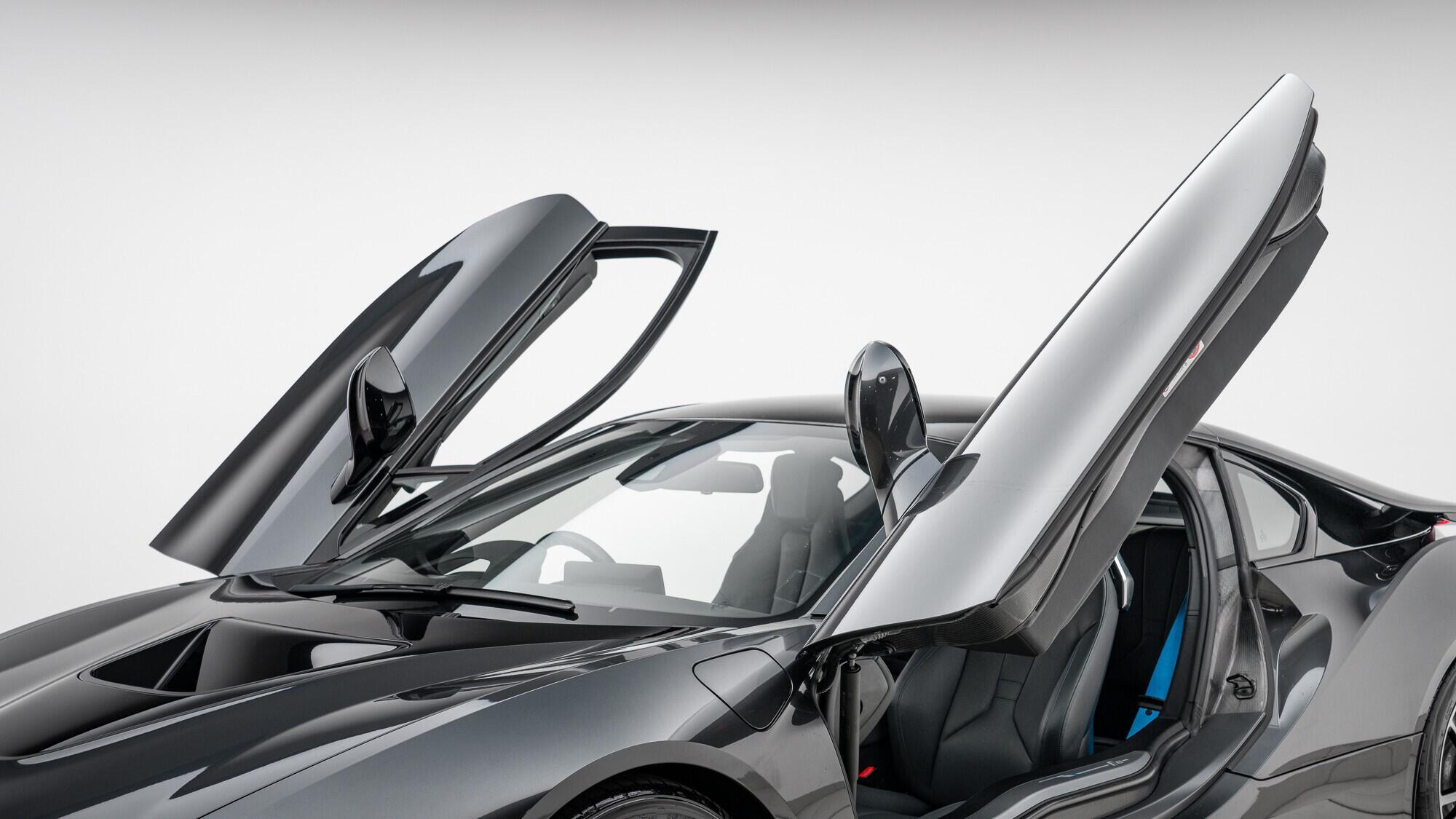 BMW I8 view 14