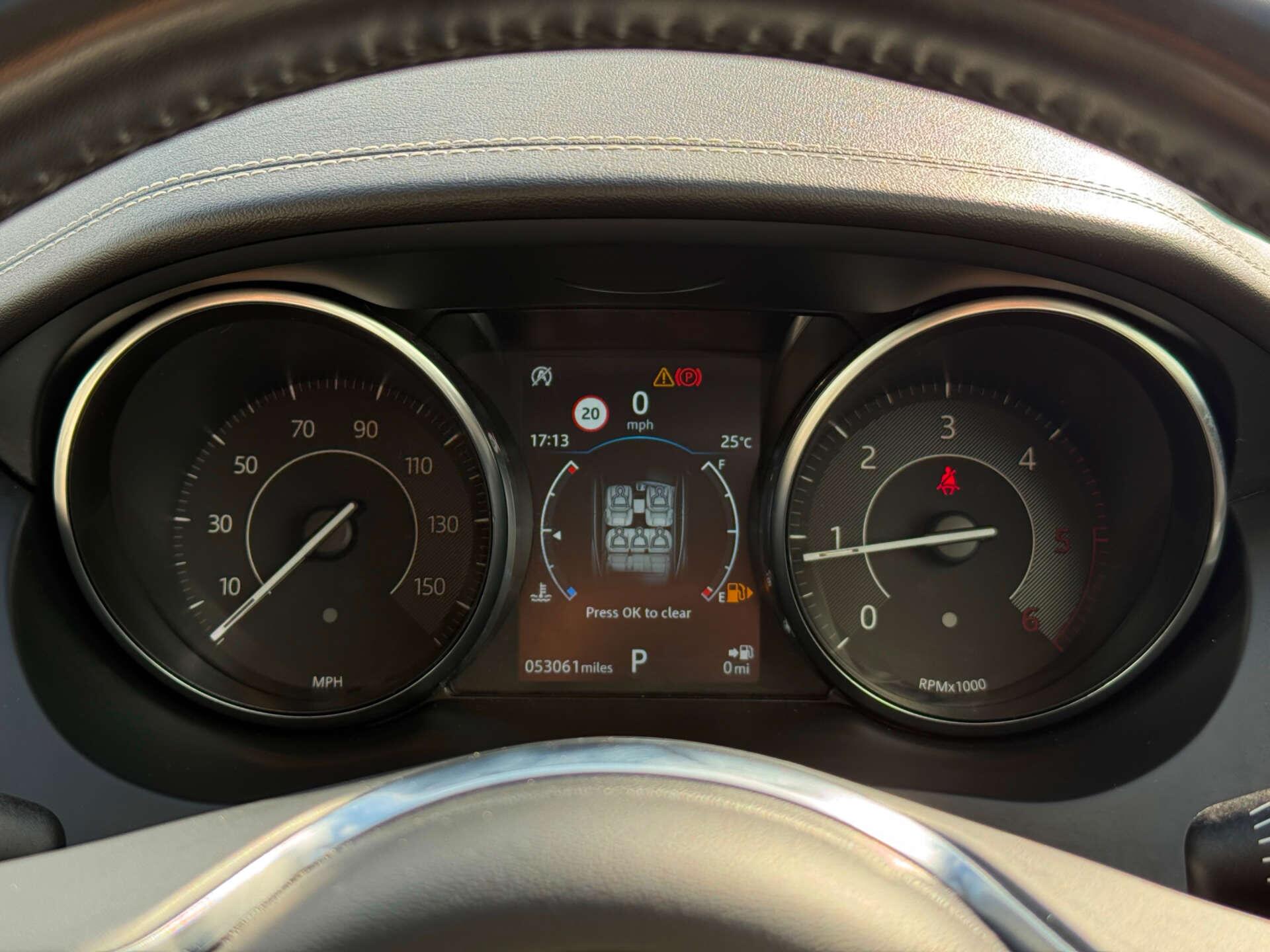 Jaguar E-Pace view 56