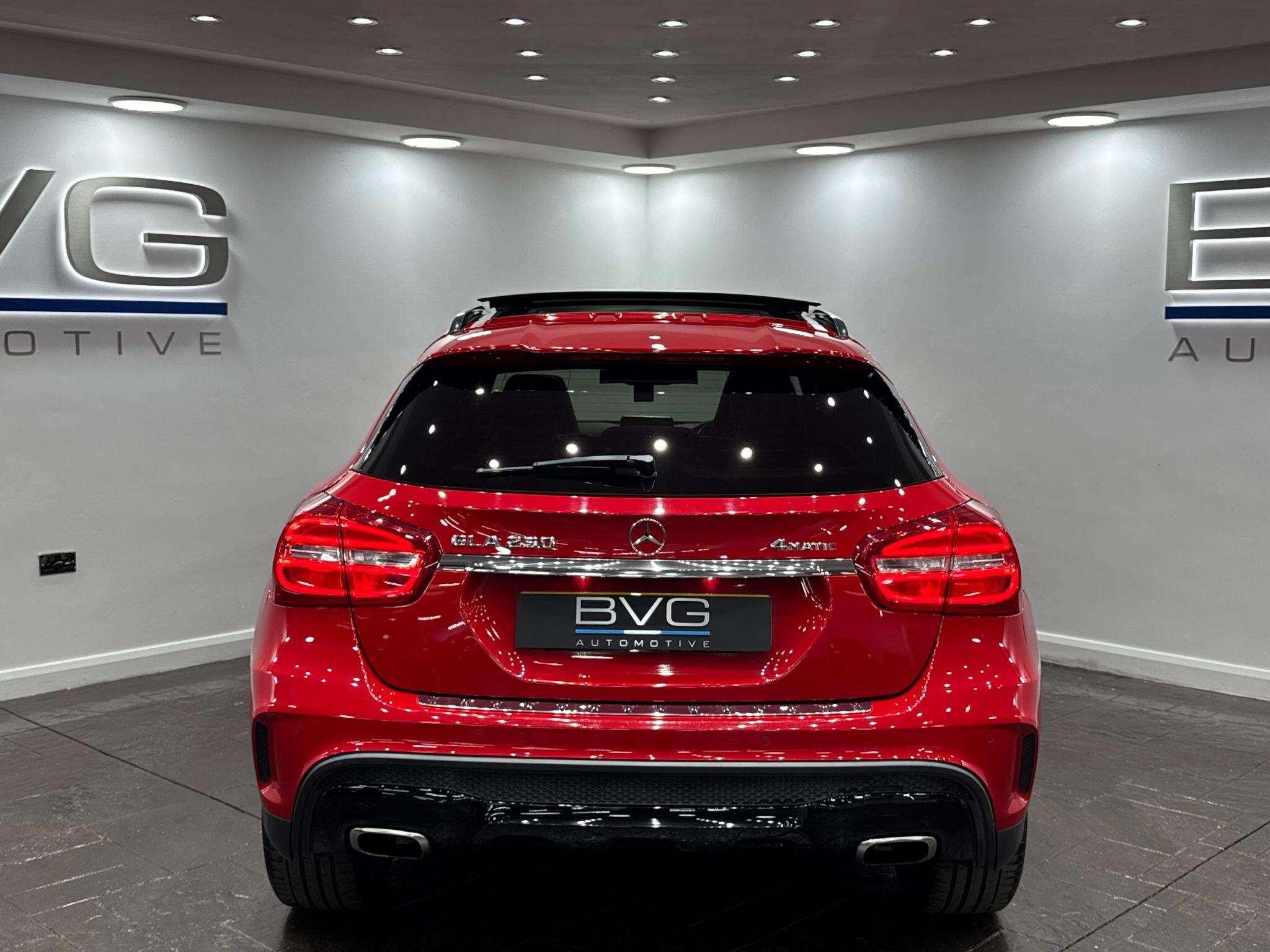 Mercedes-Benz GLA view 18