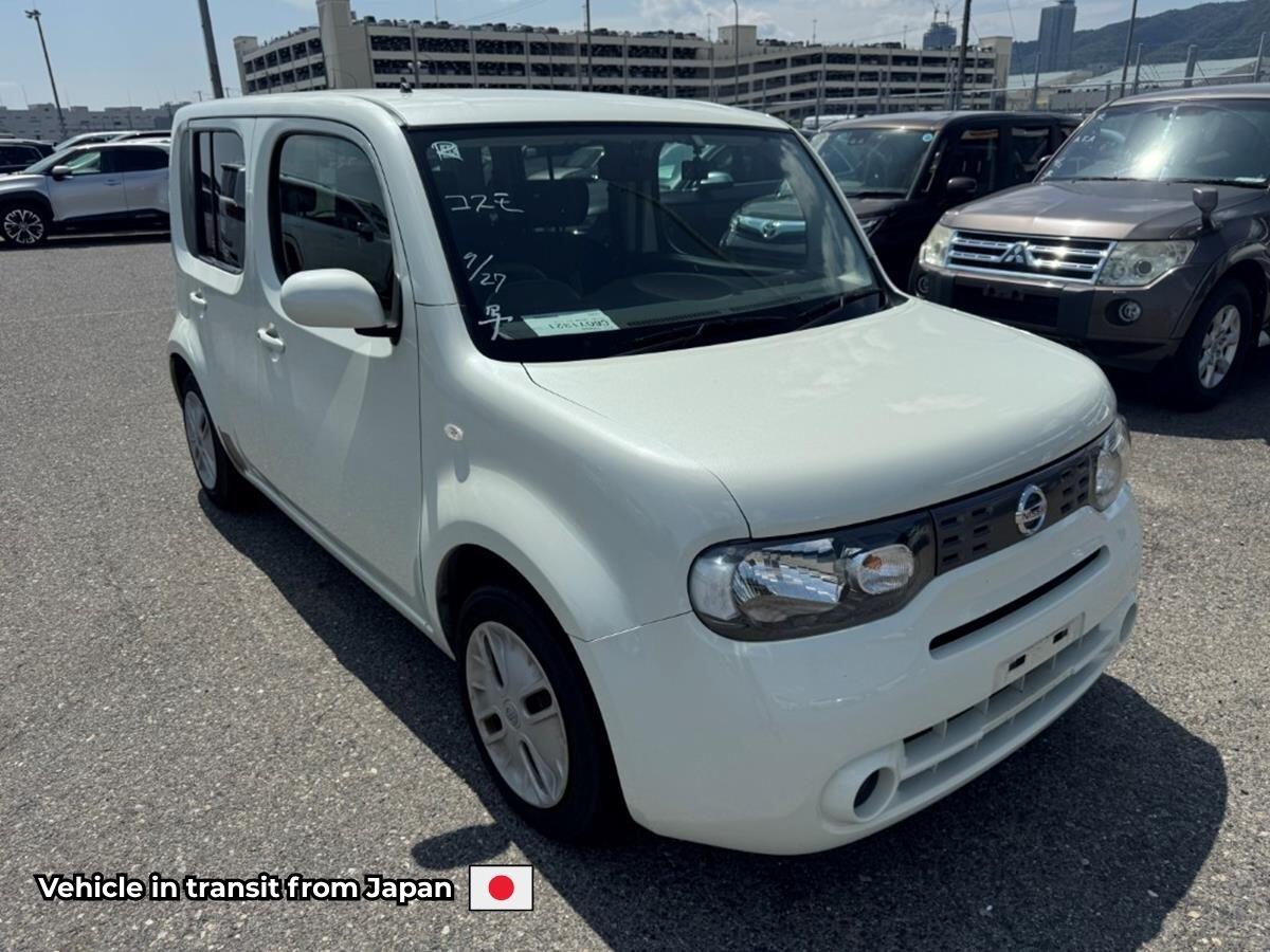 2010 Nissan Cube in White for sale