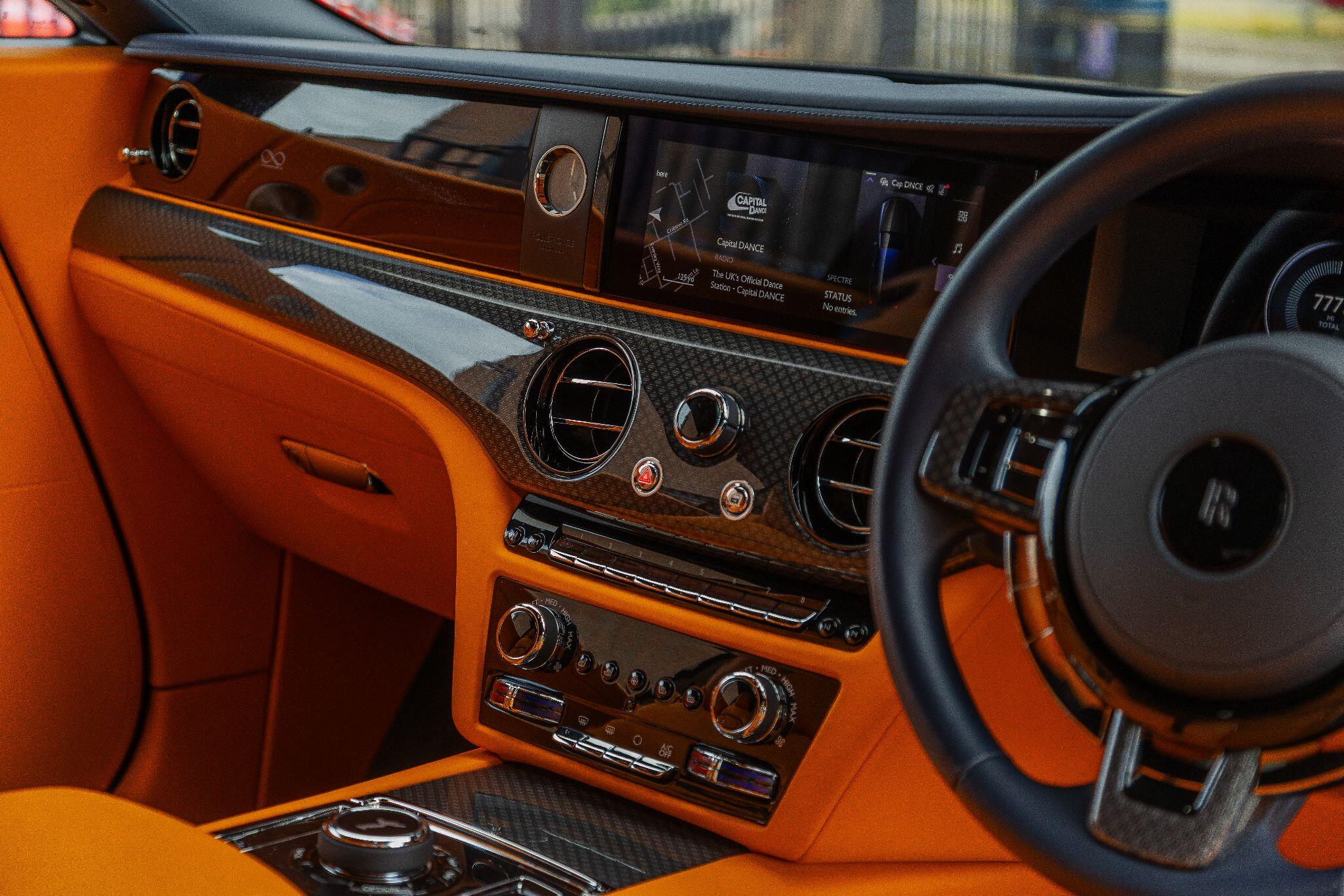 Rolls-Royce Spectre view 14
