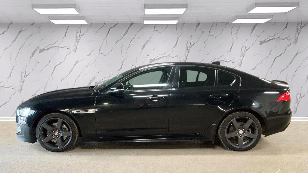 Jaguar XE view 8