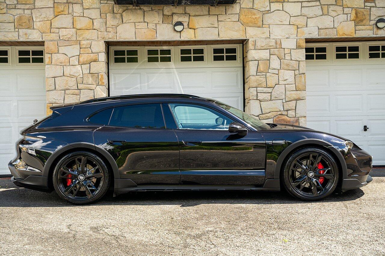 Porsche Taycan view 3