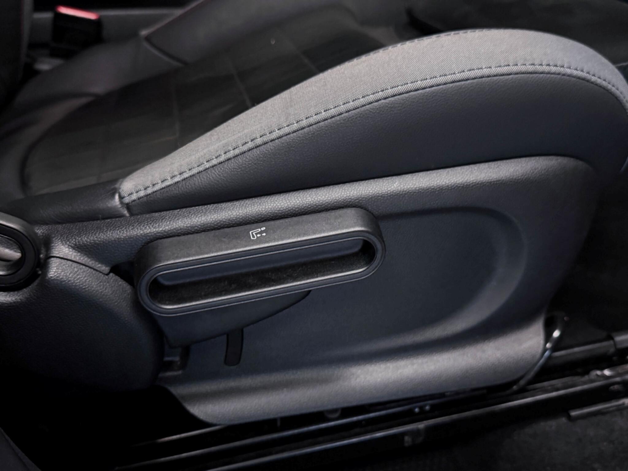 MINI Countryman view 13