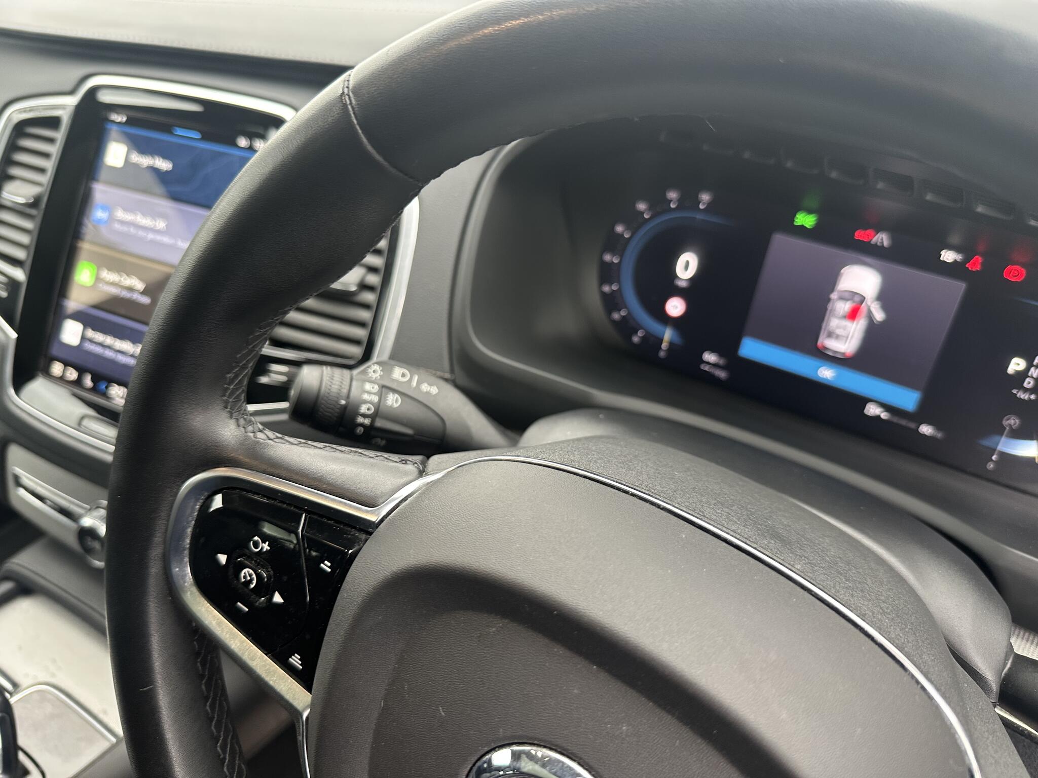 Volvo XC90 view 7