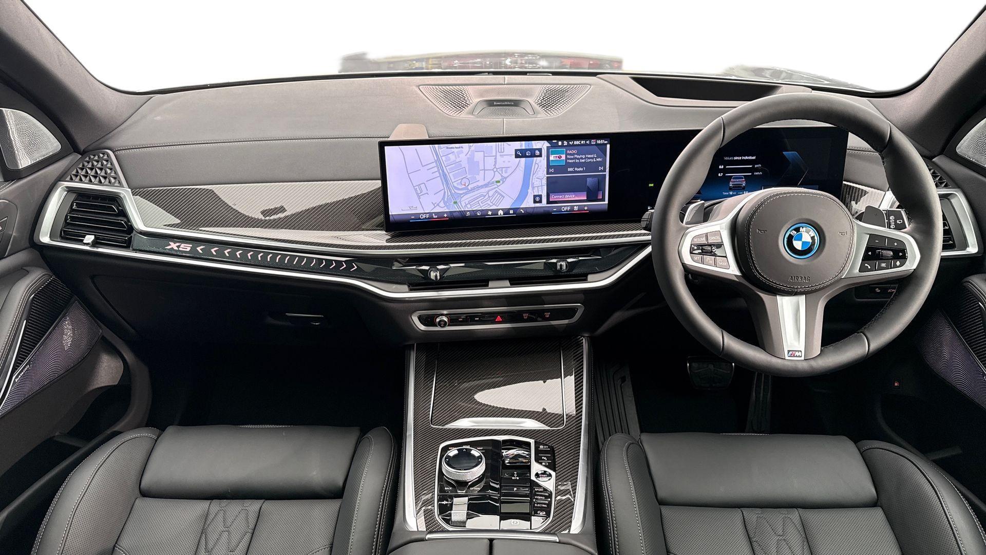 BMW X5 view 4