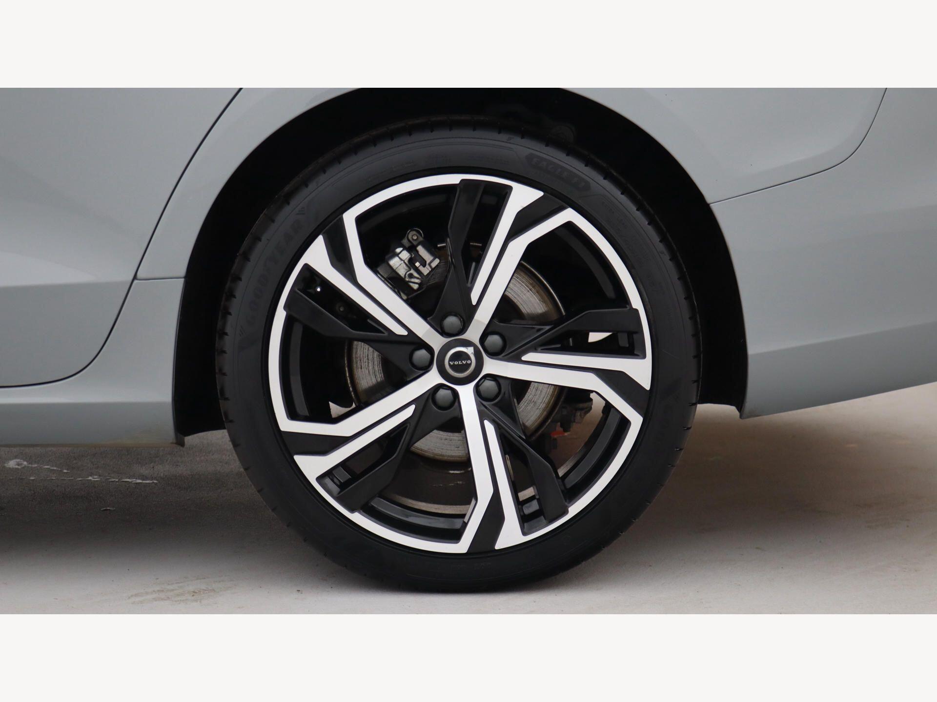 Volvo V60 view 12