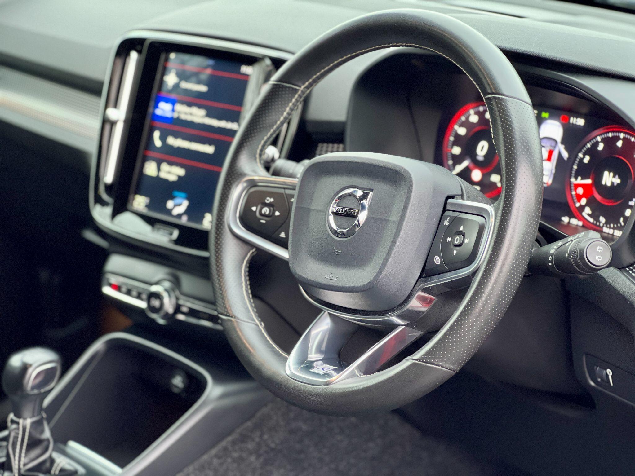Volvo XC40 view 38