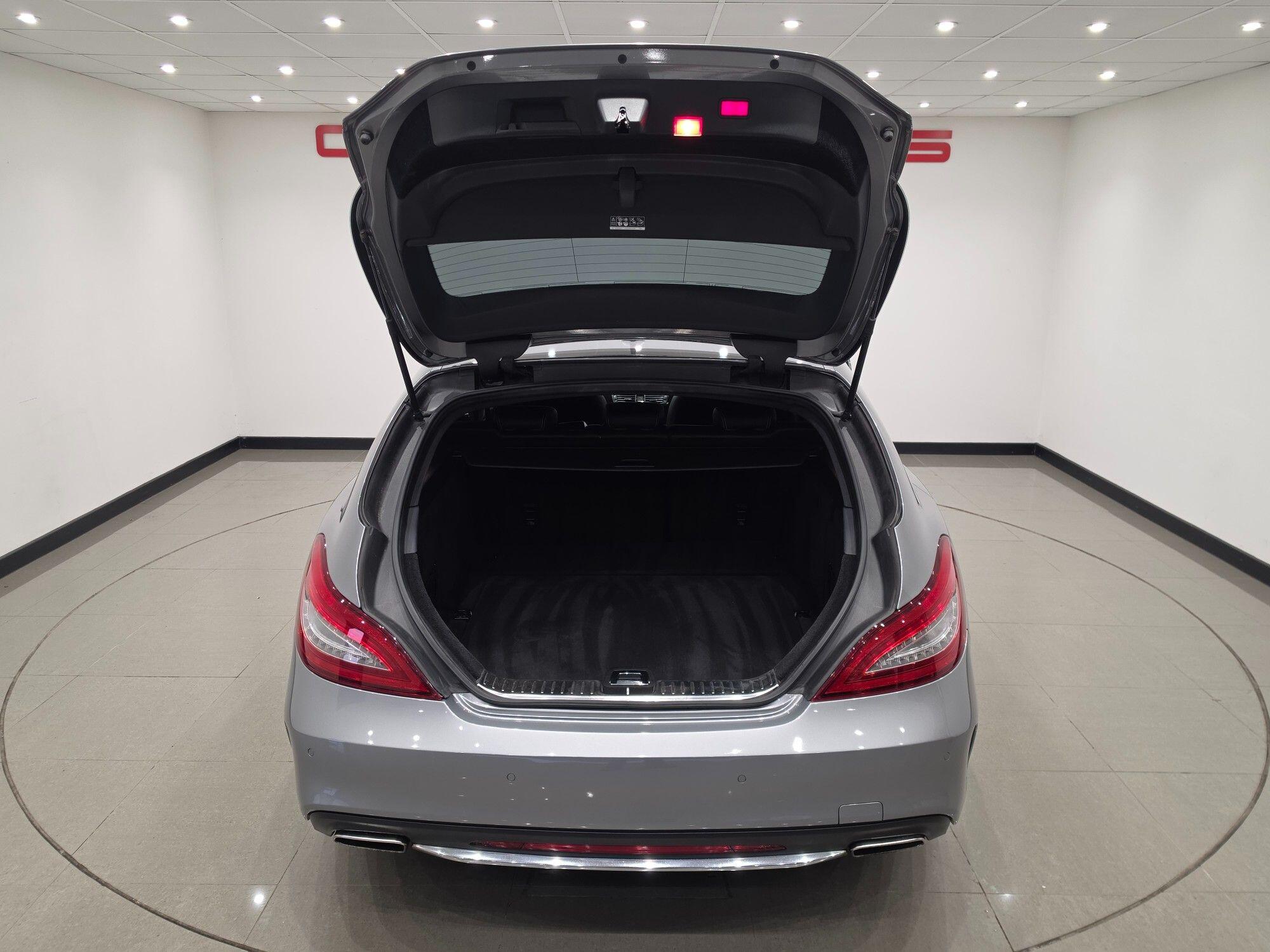 Mercedes-Benz CLS view 48