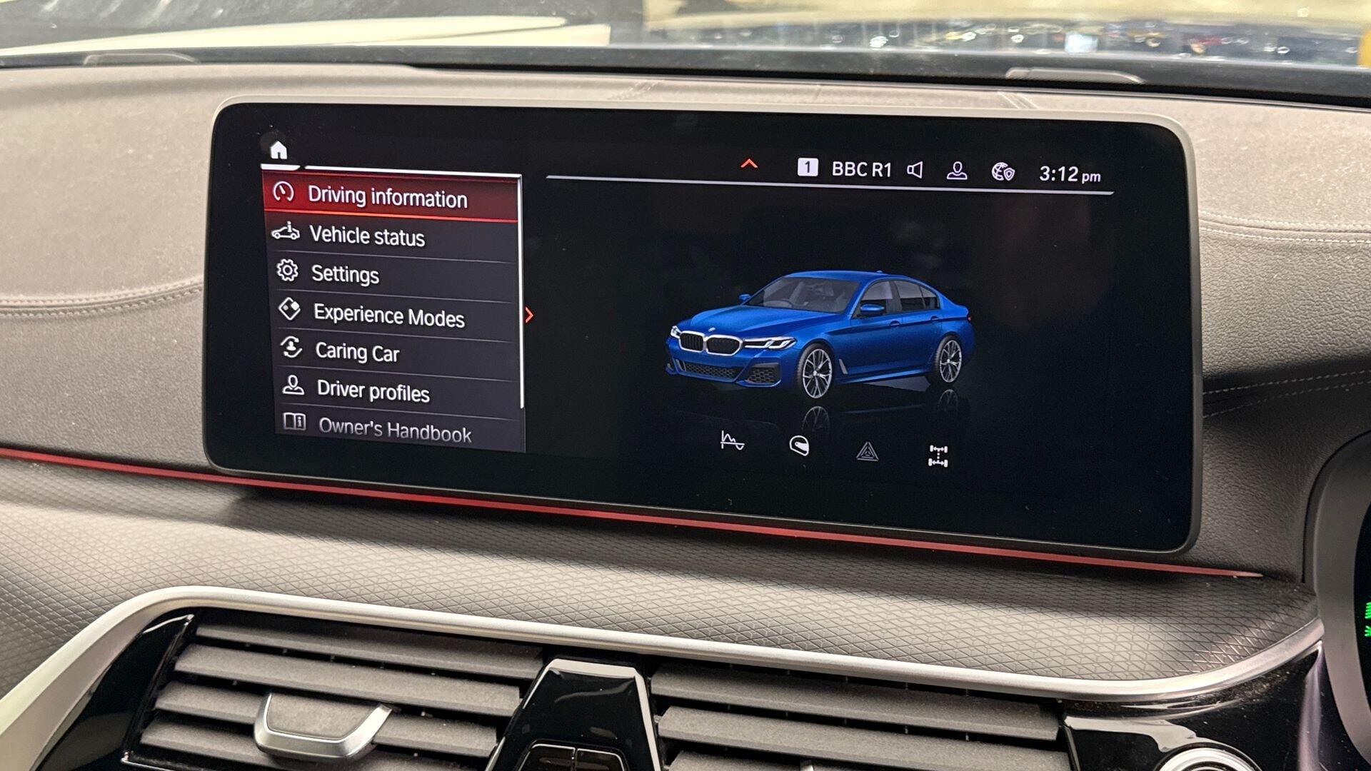 BMW 5 Series view 28
