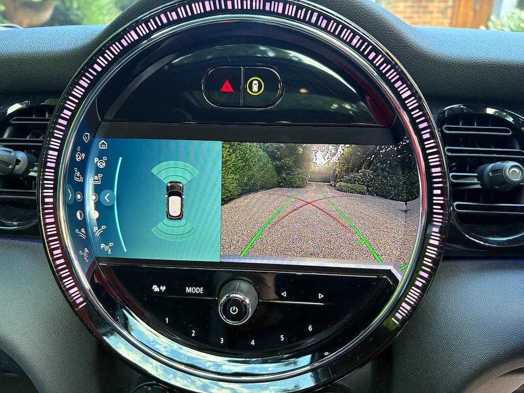 Mini Hatch view 21