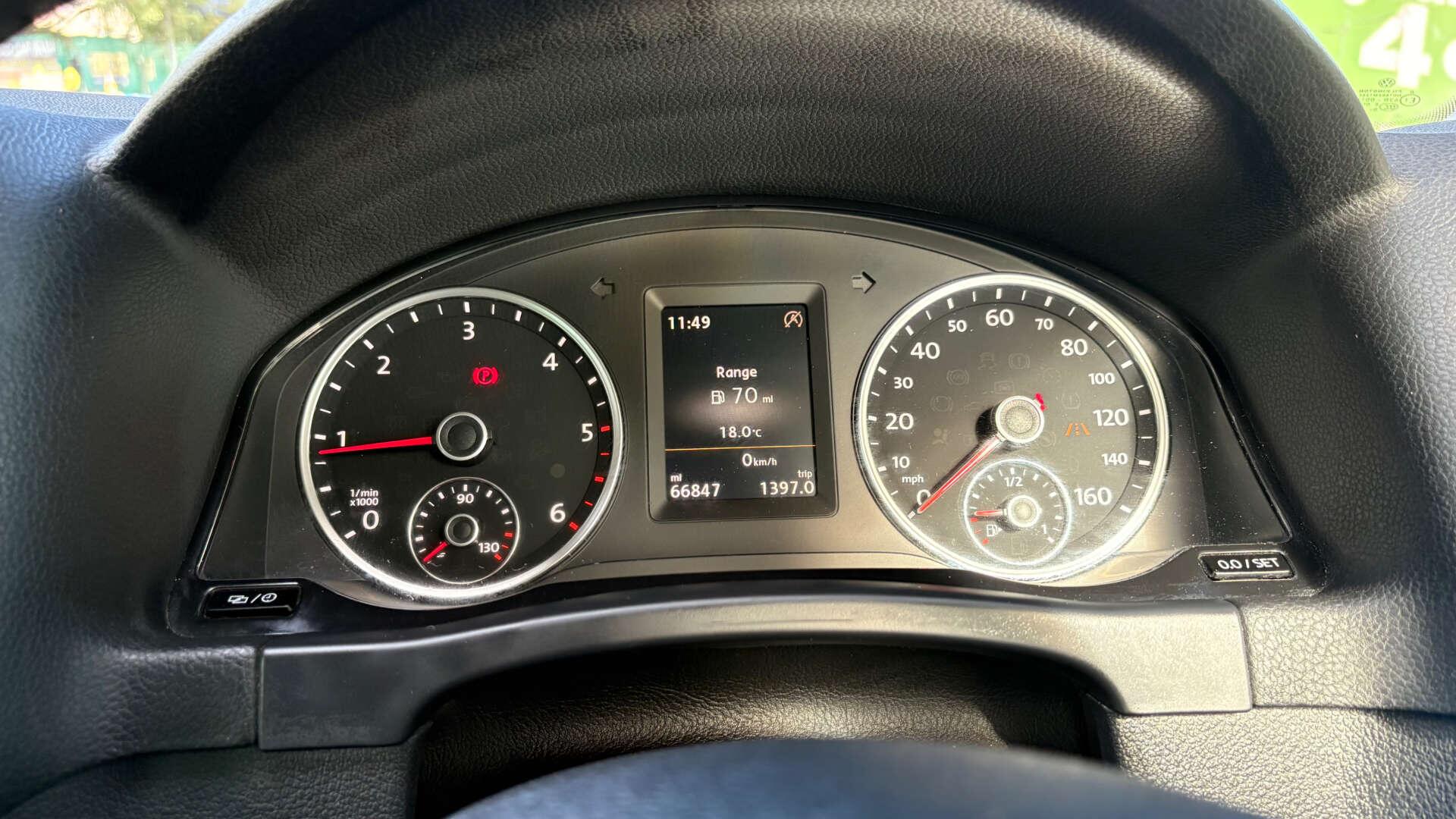 Volkswagen Tiguan view 17