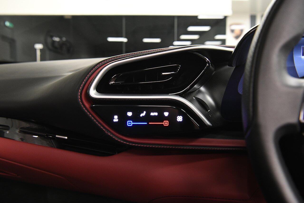 Ferrari 296 view 20