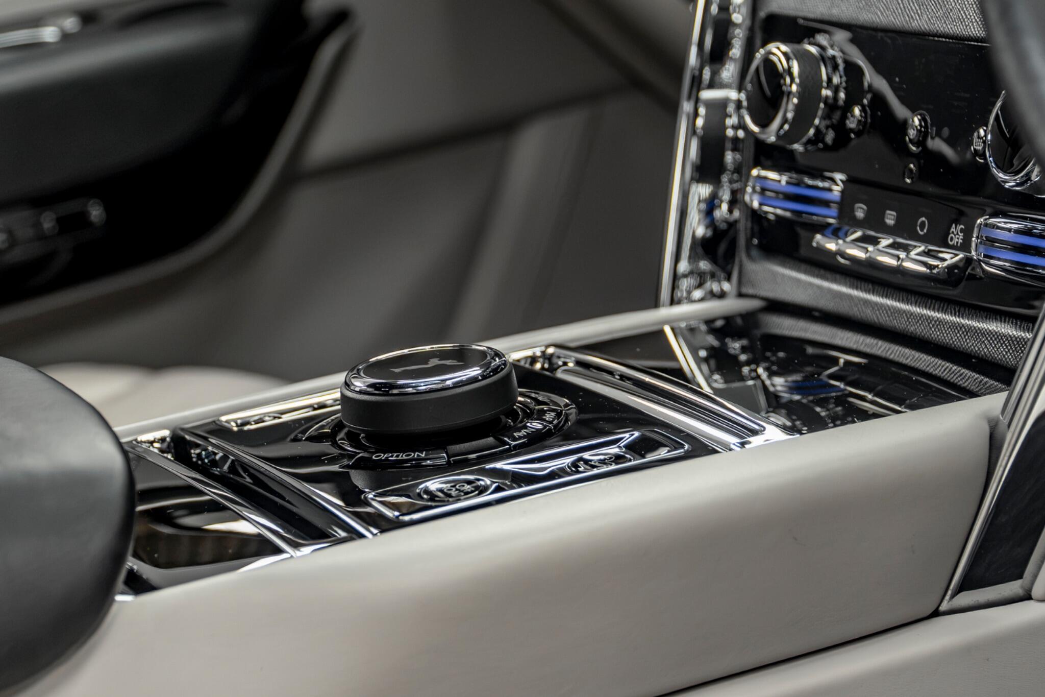 Rolls-Royce Cullinan view 34