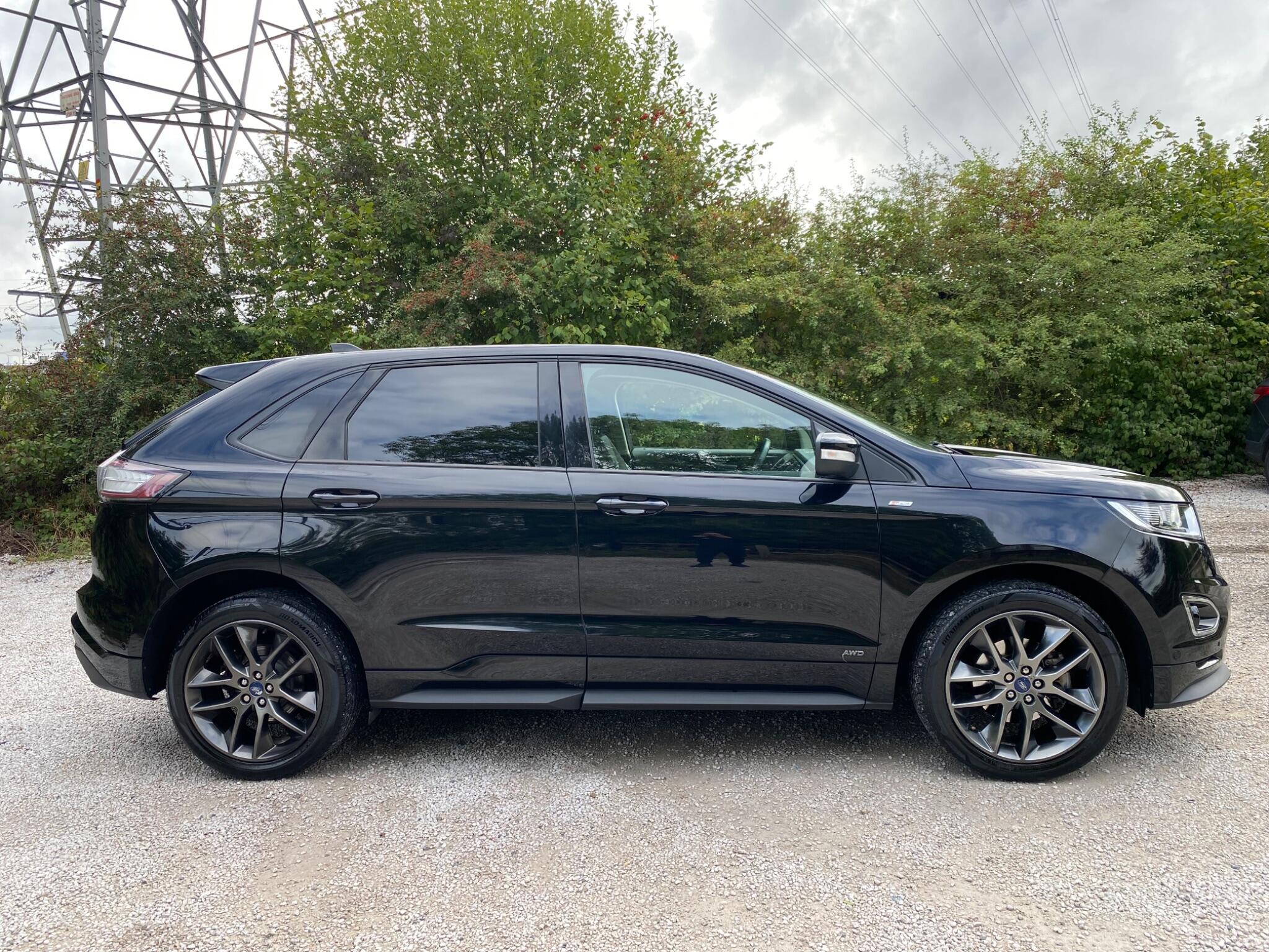 Ford Edge view 8