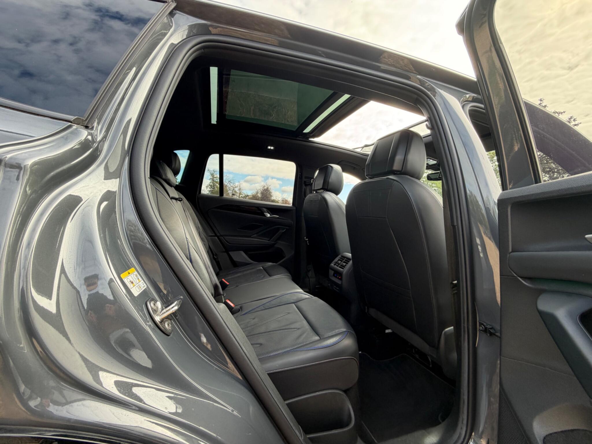 Volkswagen Tiguan view 11