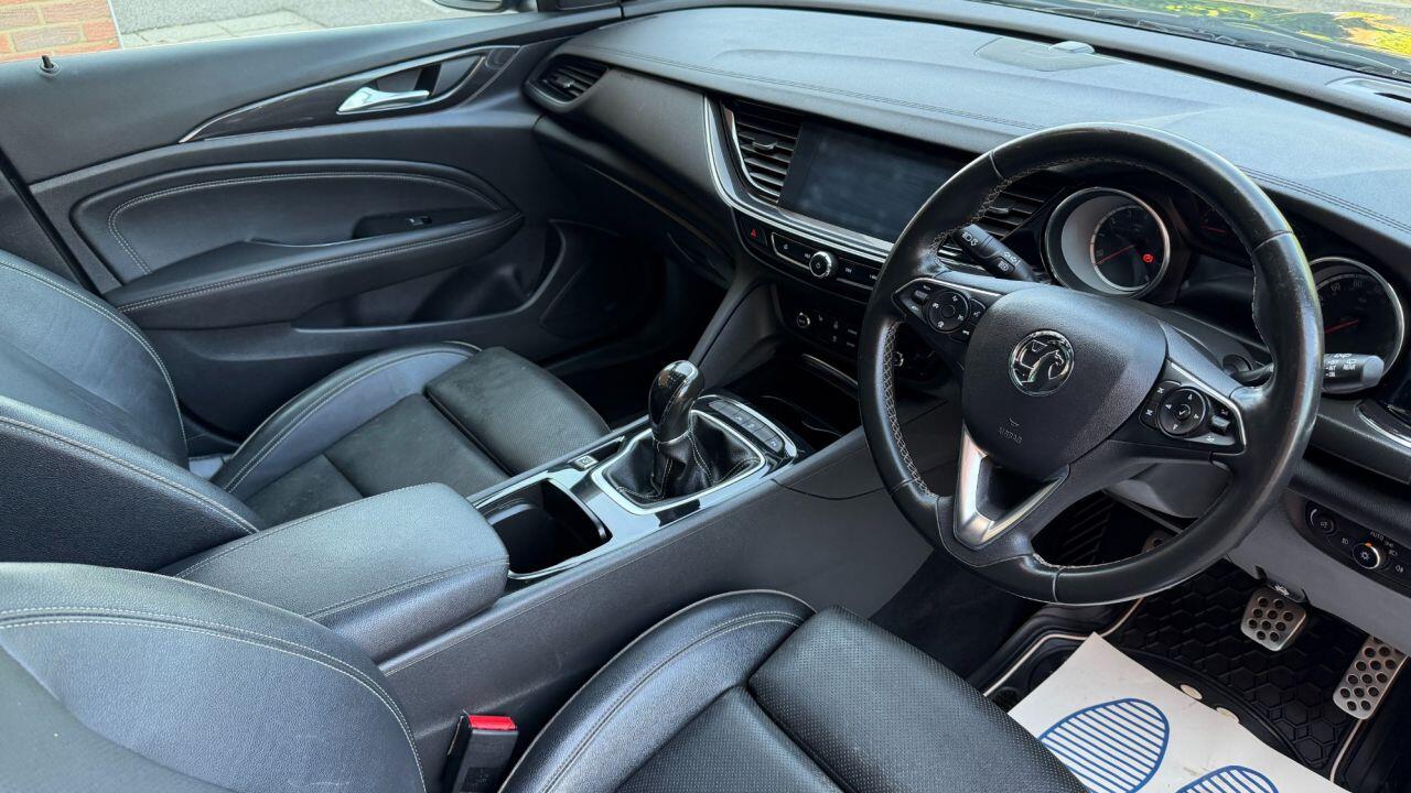 Vauxhall Insignia view 10