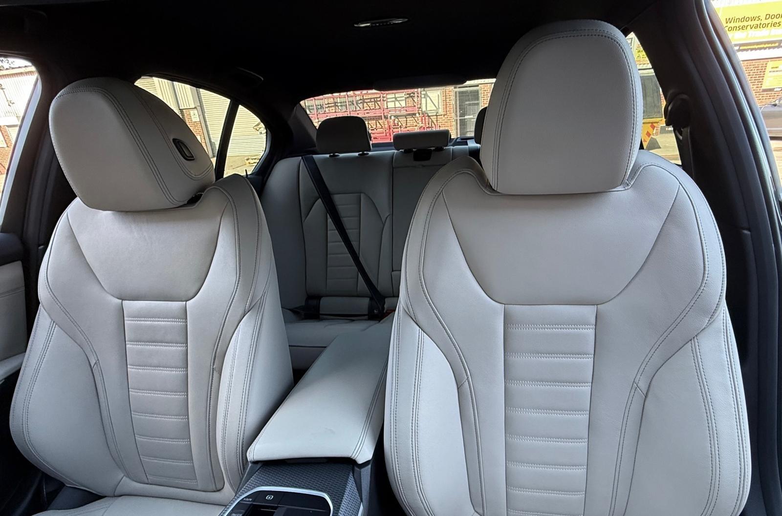 BMW 3 Series view 40