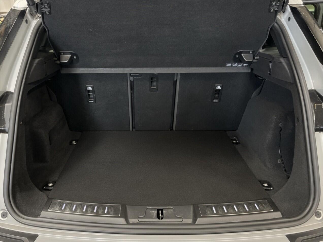 Land Rover Range Rover Evoque view 12