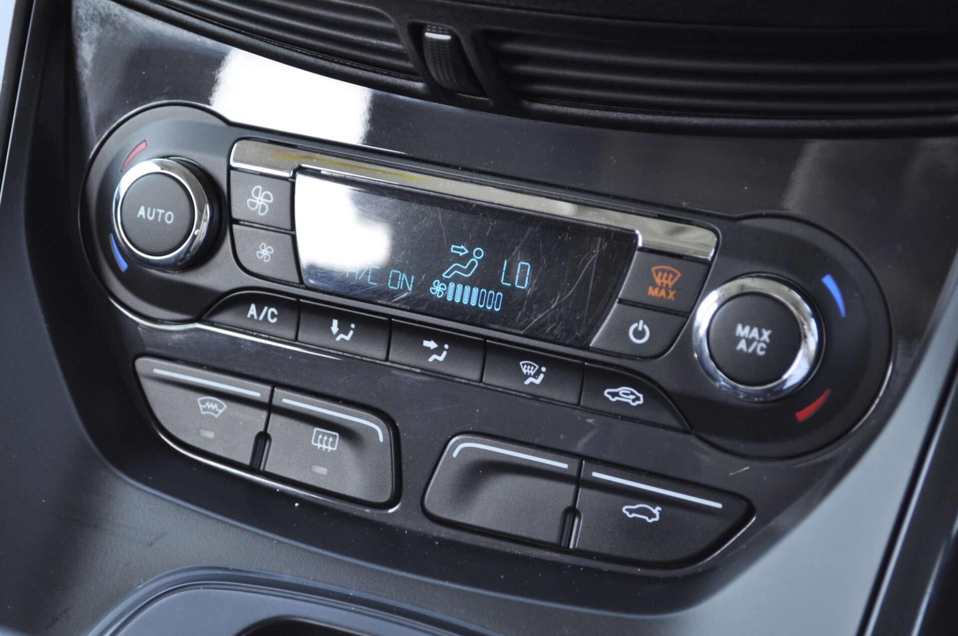 Ford Kuga view 16