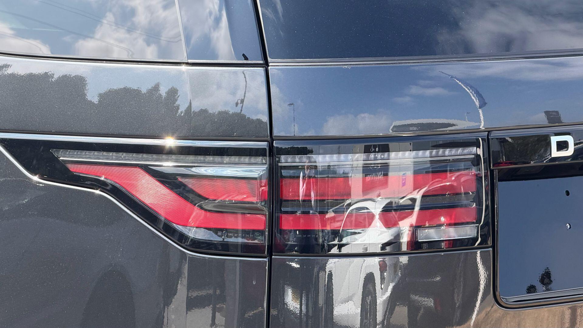 Land Rover Discovery view 39
