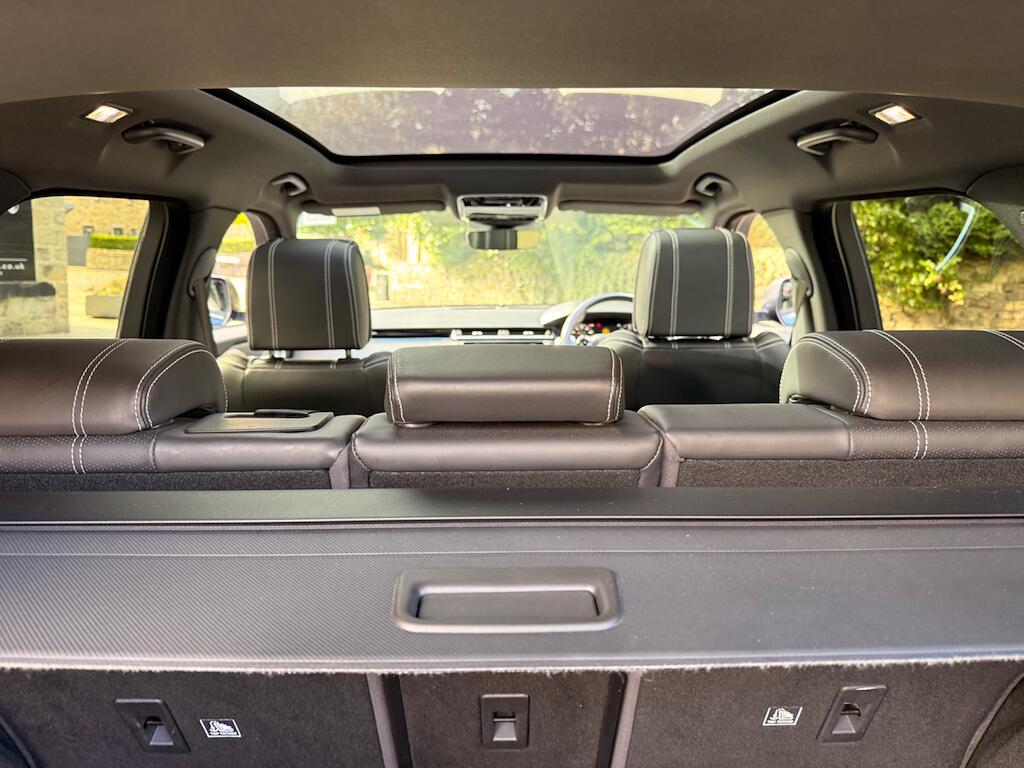 Land Rover Range Rover Velar view 30