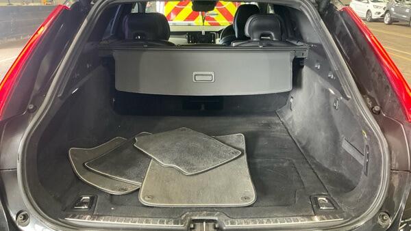 Volvo V90 view 13