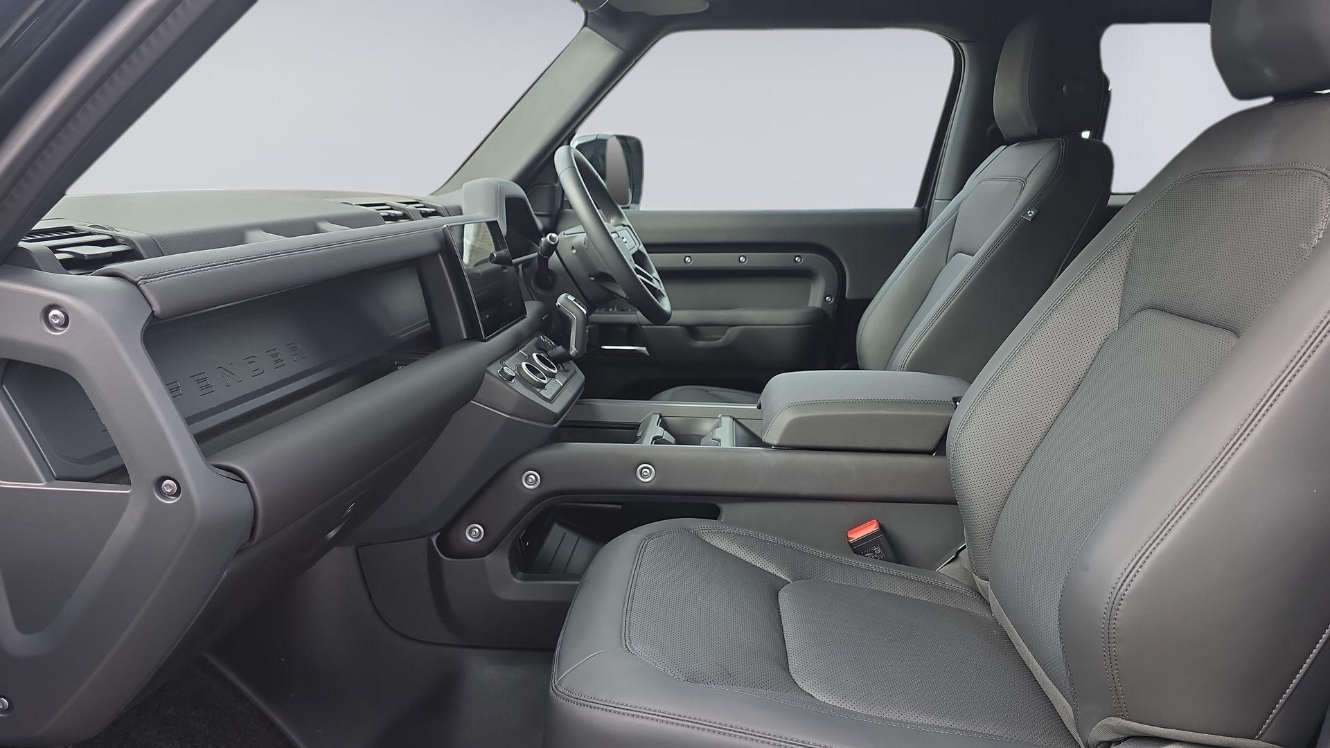 Land Rover Defender view 3