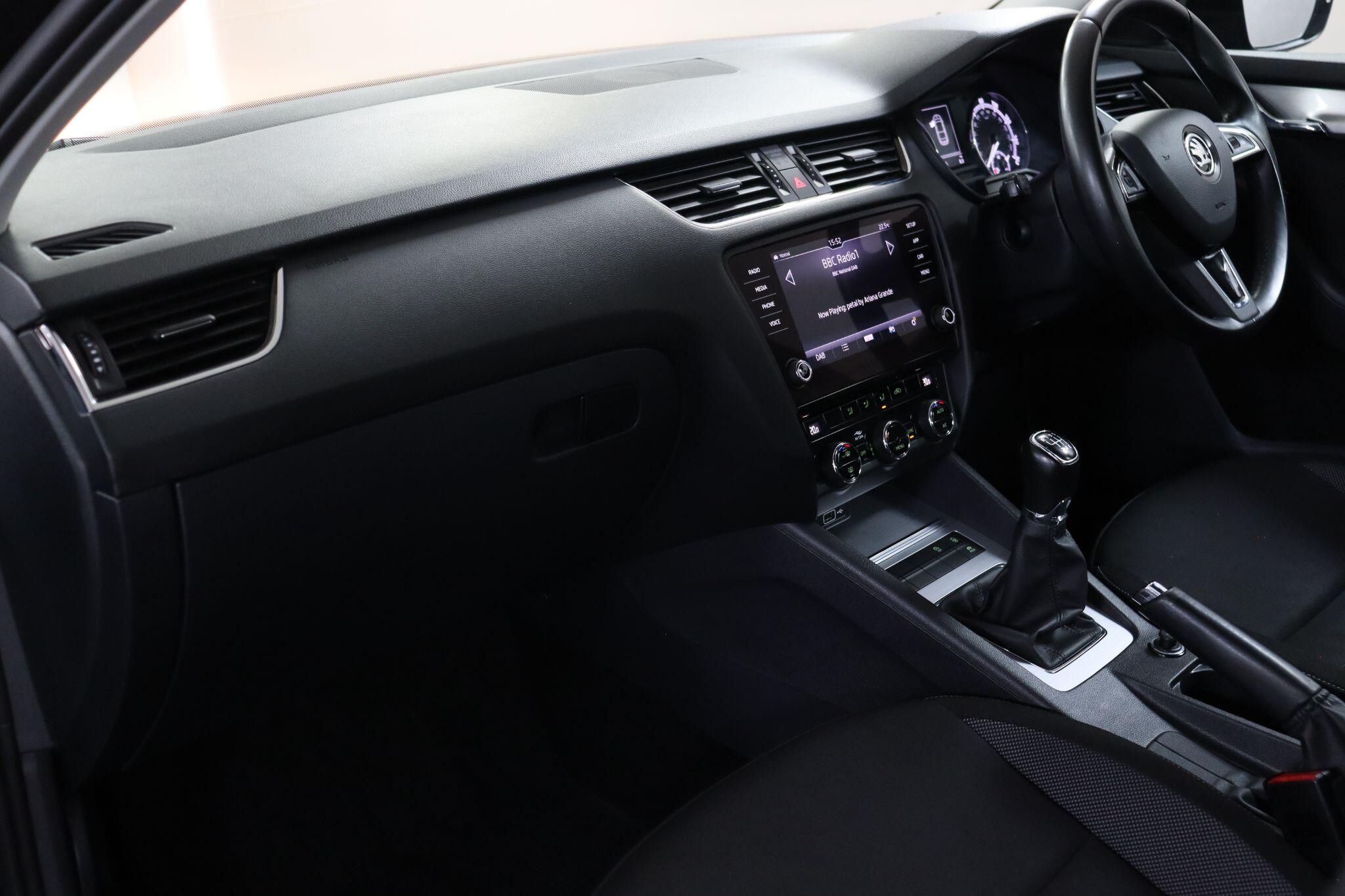 Skoda Octavia view 34