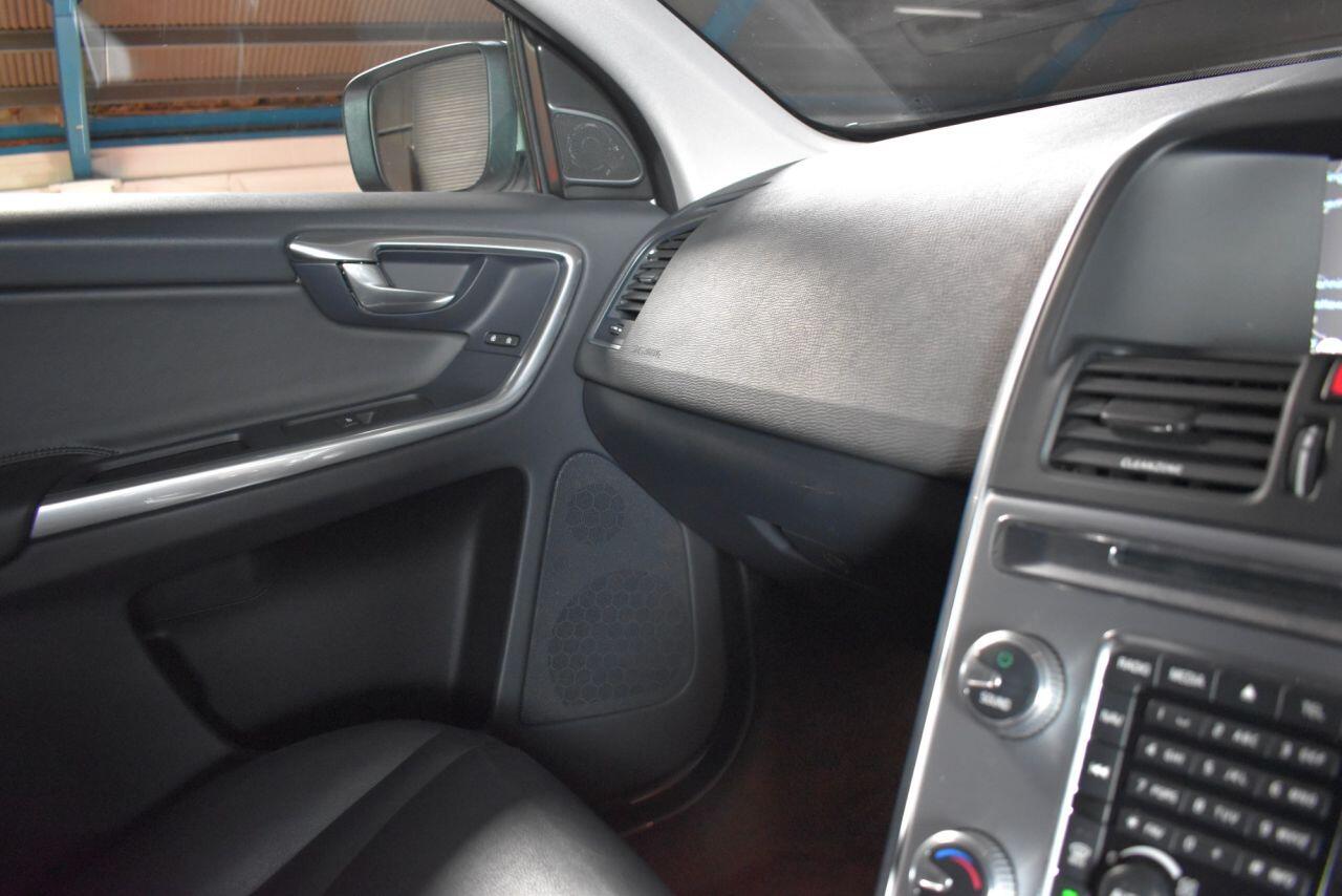 Volvo XC60 view 28