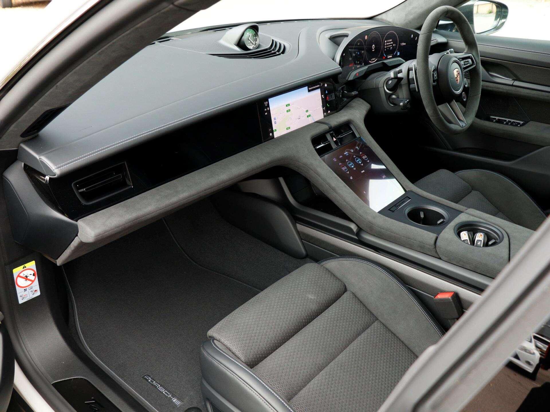 Porsche Taycan view 9