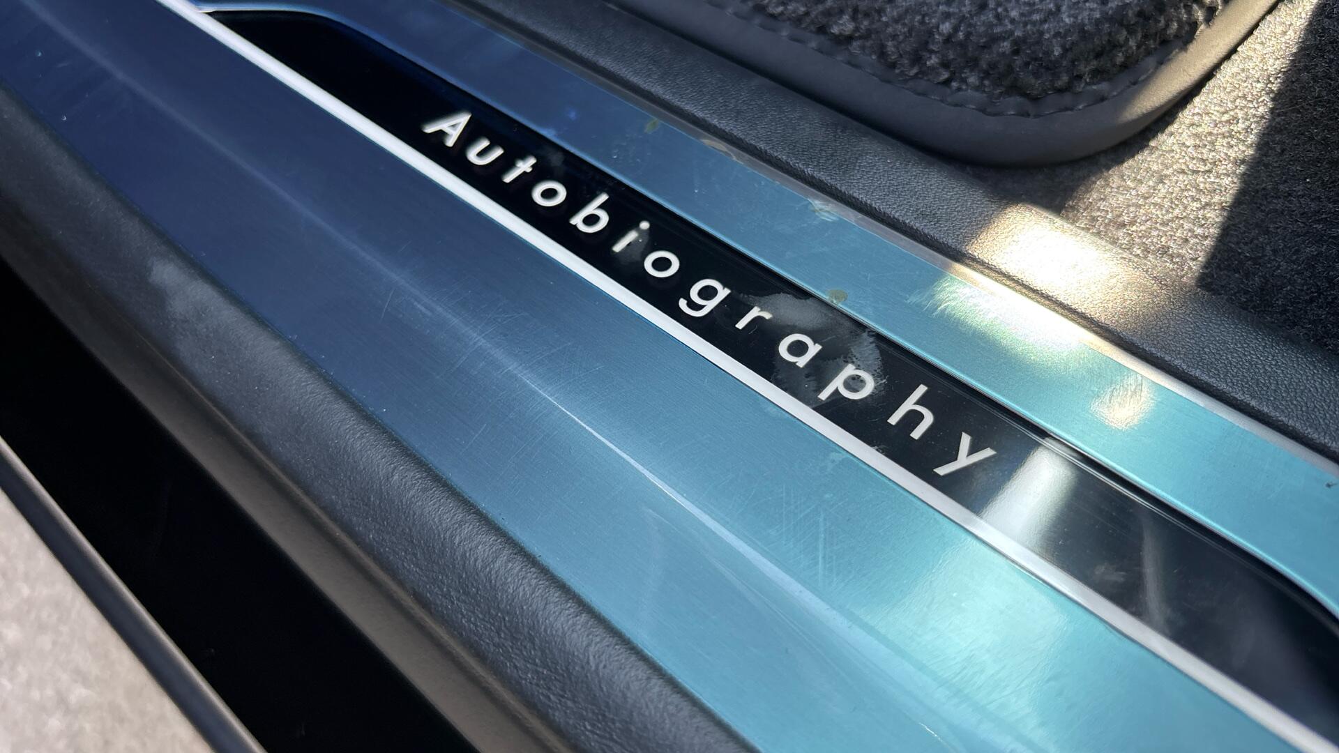 Land Rover Range Rover Sport view 45