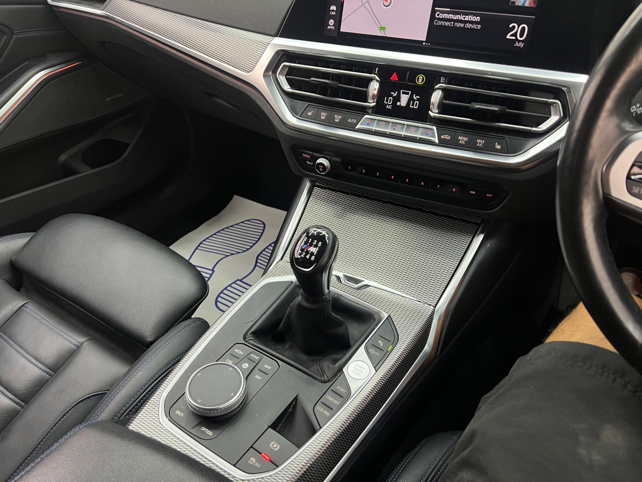 BMW 3 Series view 9