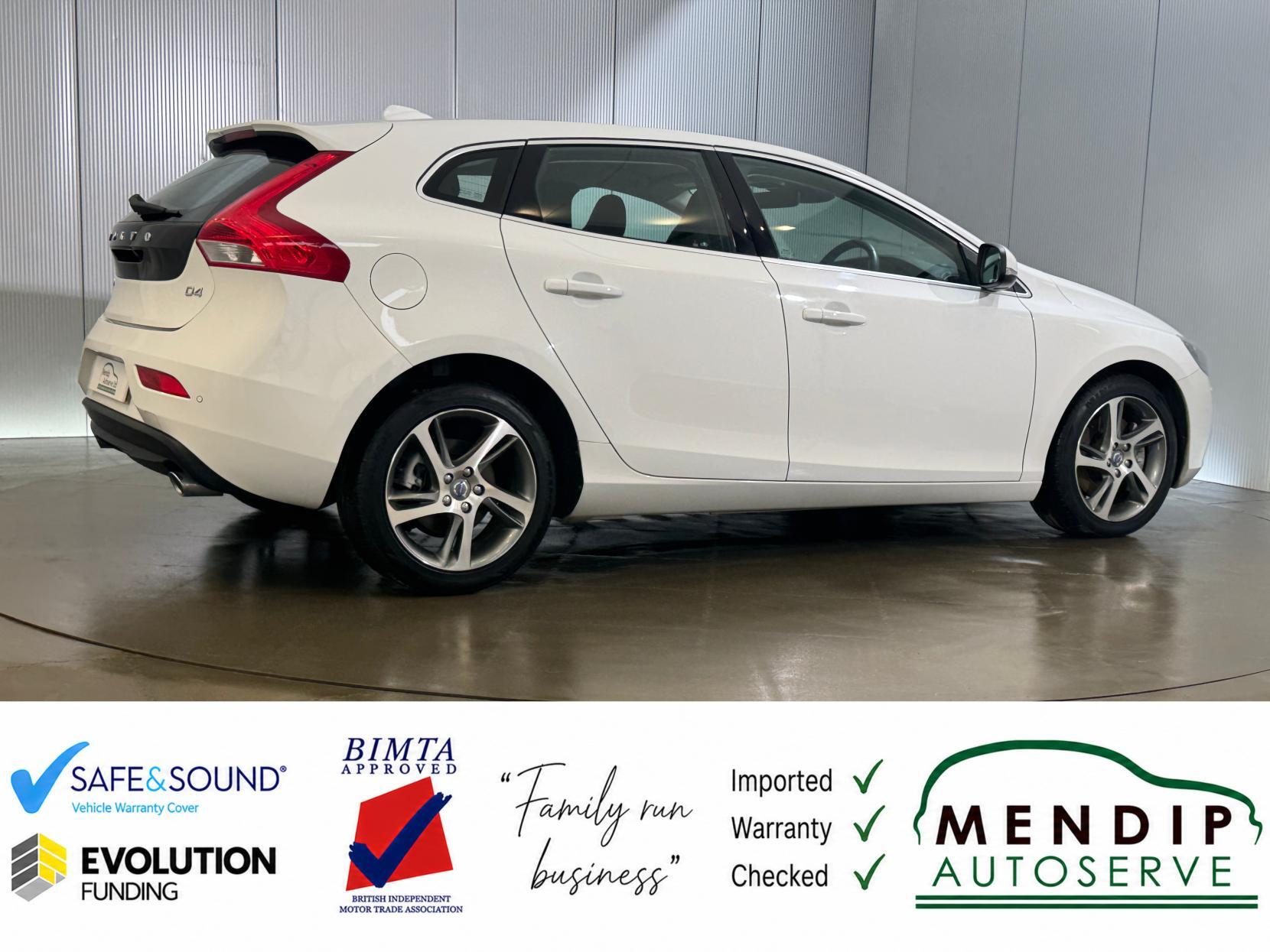 Volvo V40 view 23