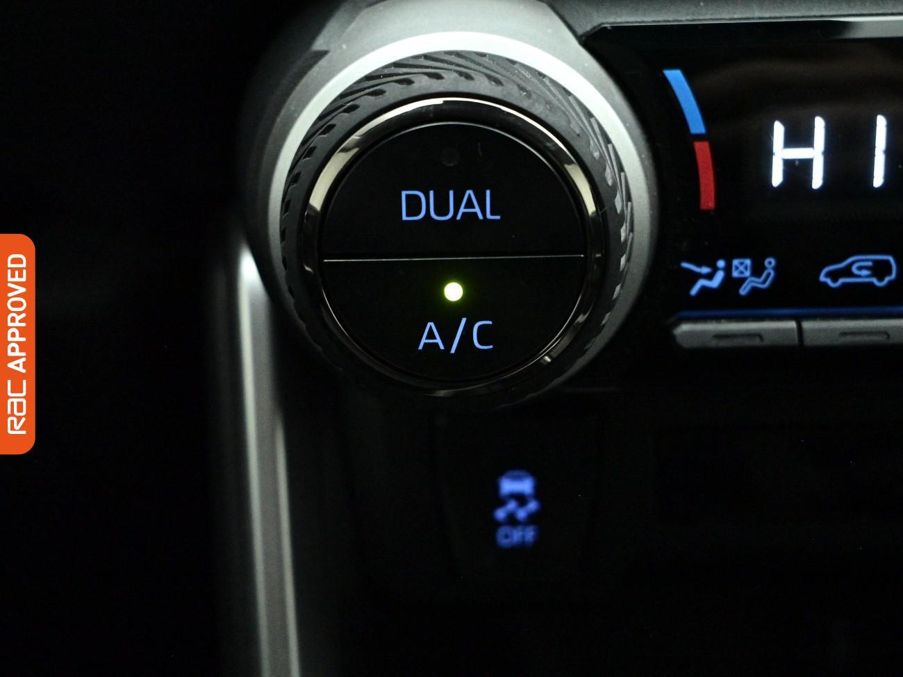 Toyota RAV4 view 17