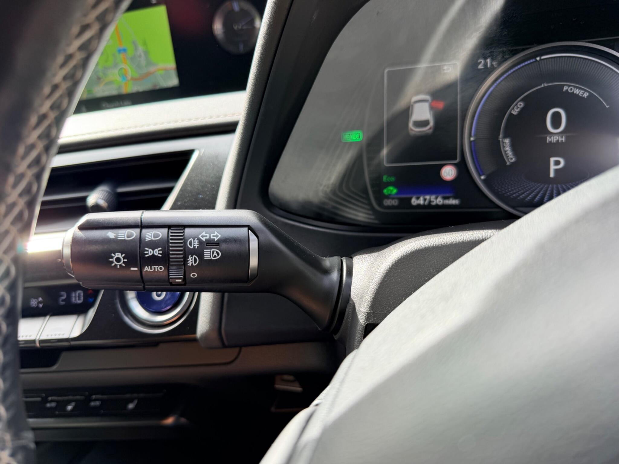 Lexus Ux view 26