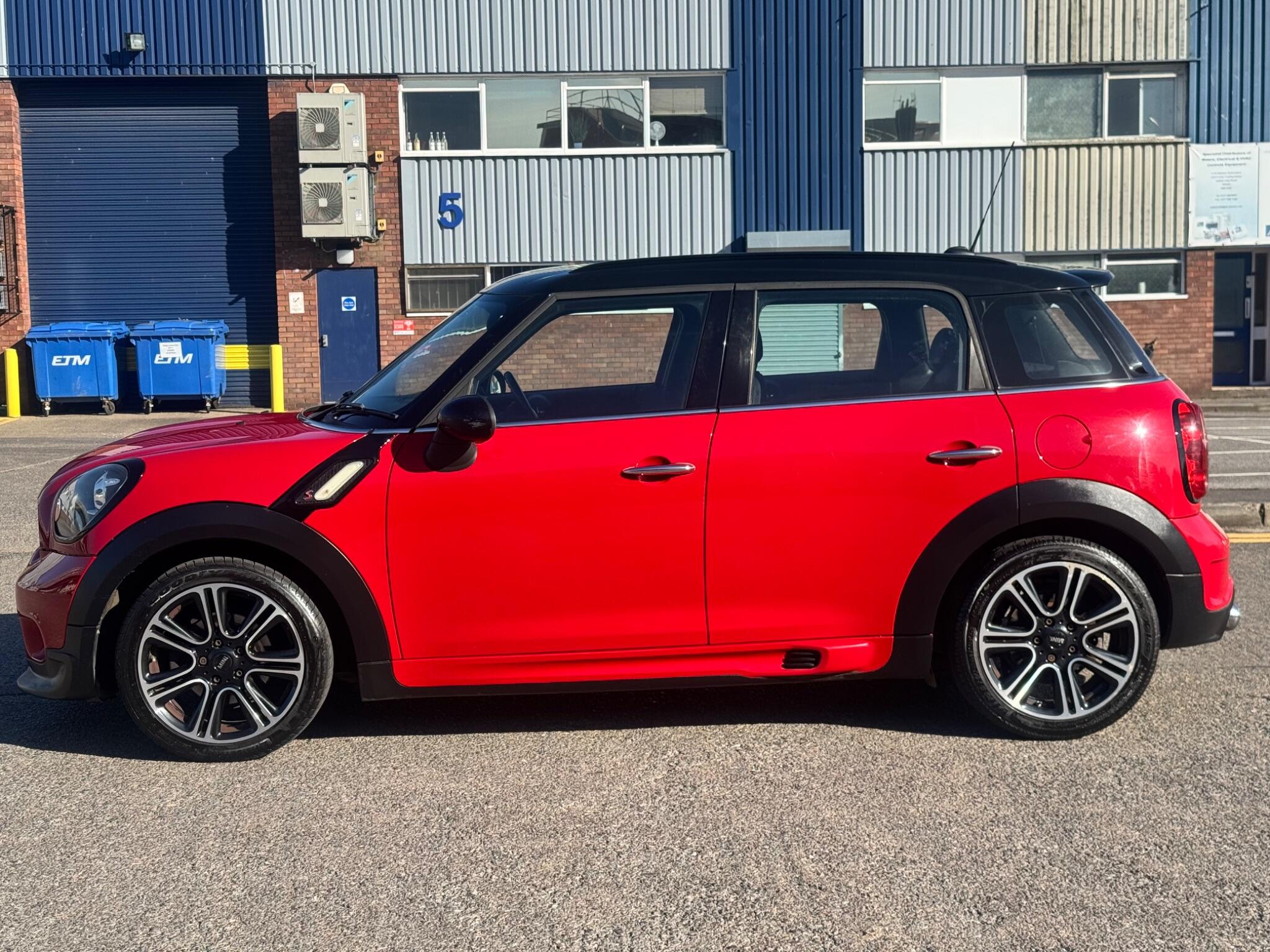 Mini Countryman view 9