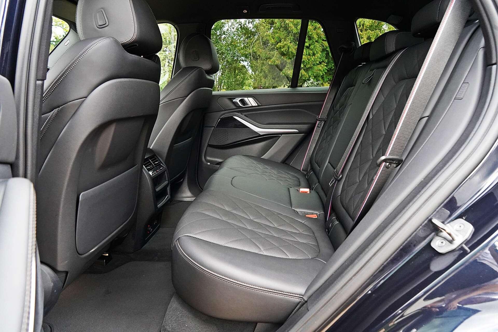 BMW X5 view 12