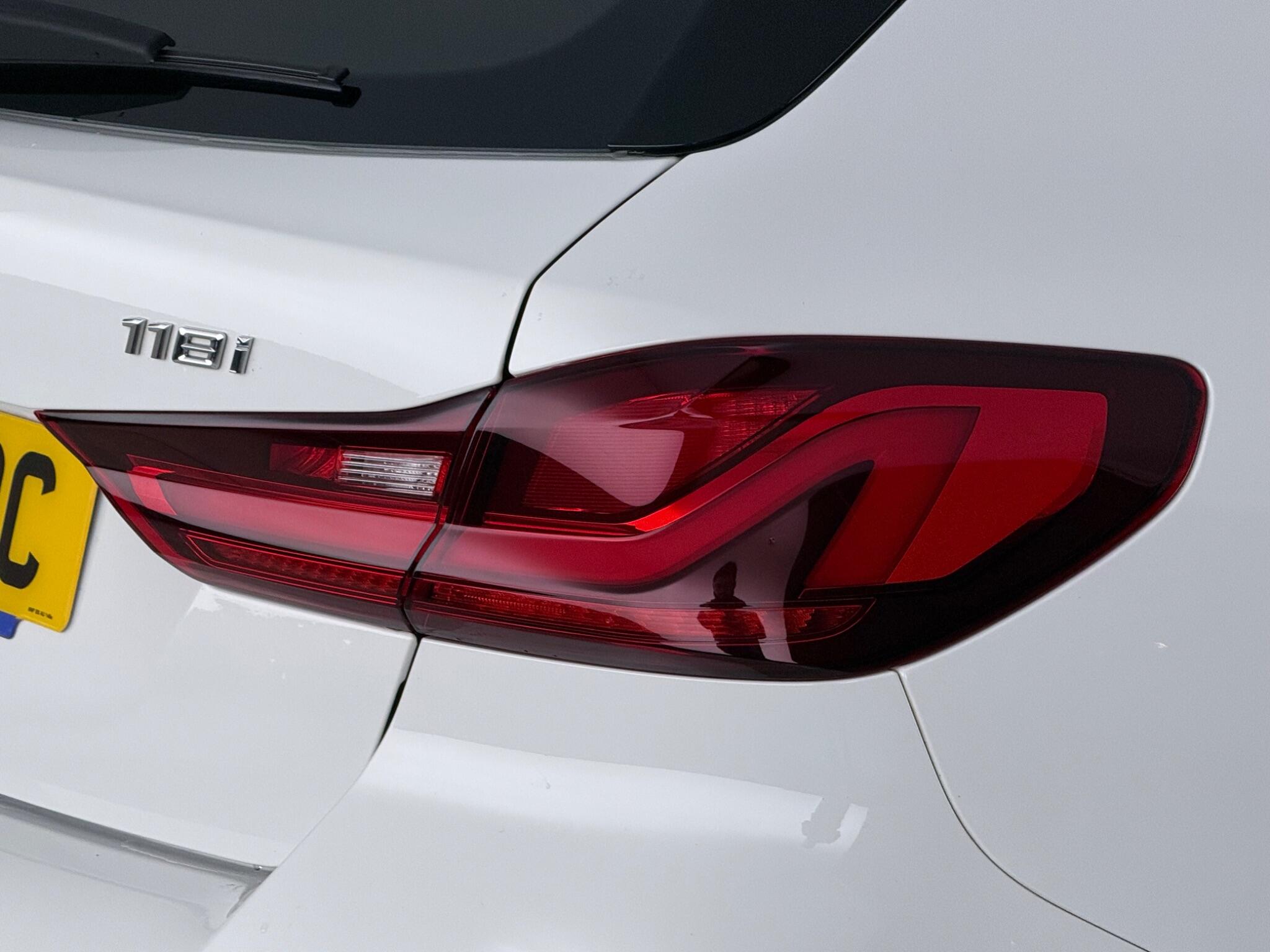 BMW 1 Series view 6
