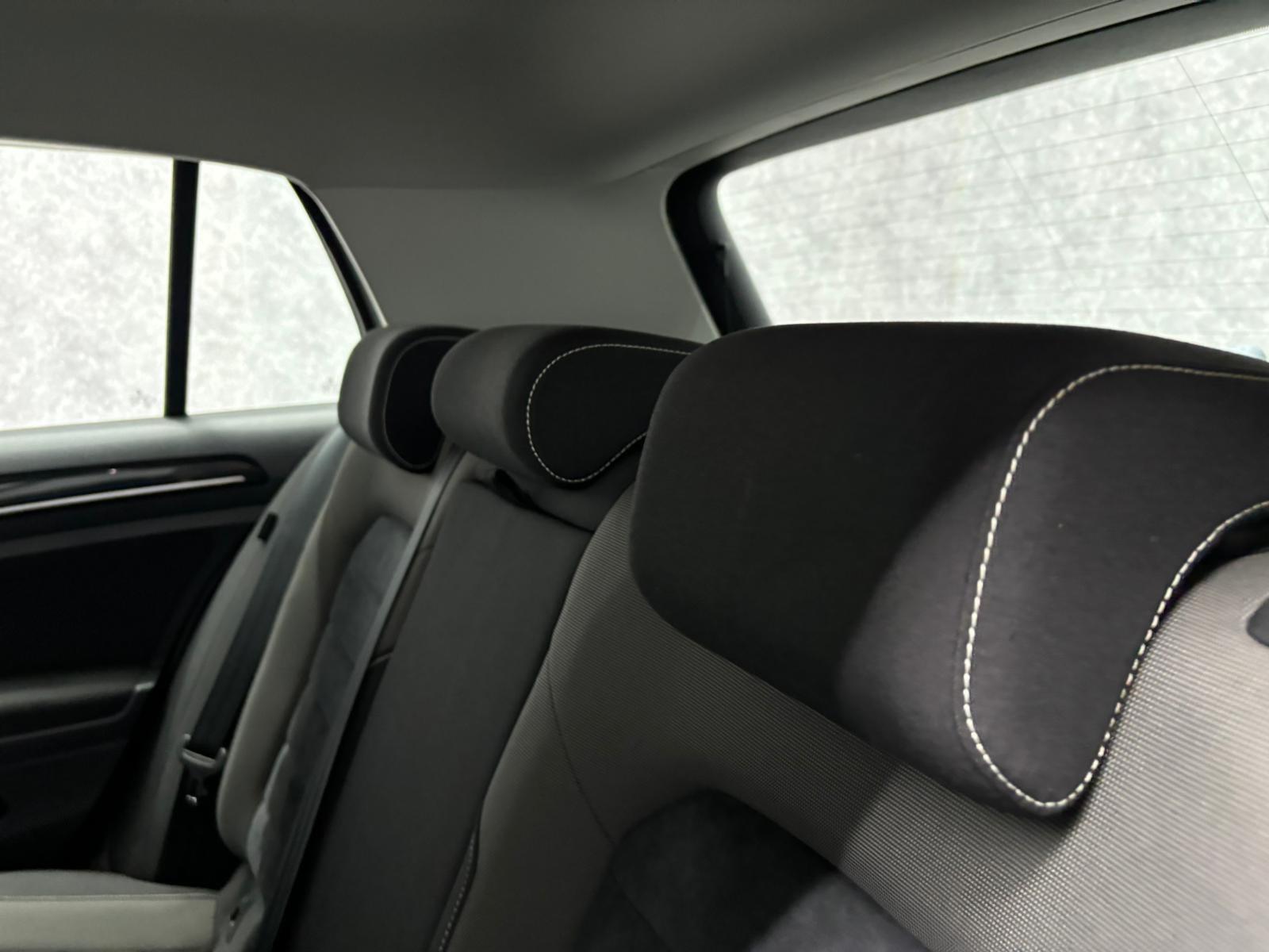 Volkswagen Golf view 28