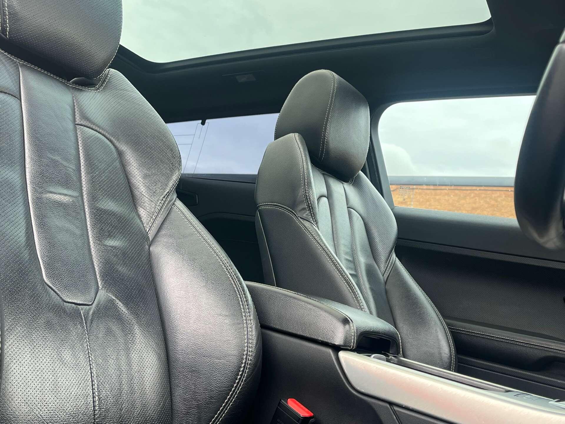 Land Rover Range Rover Evoque view 47