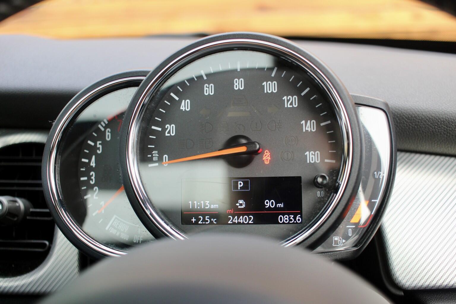 Mini Hatch view 29