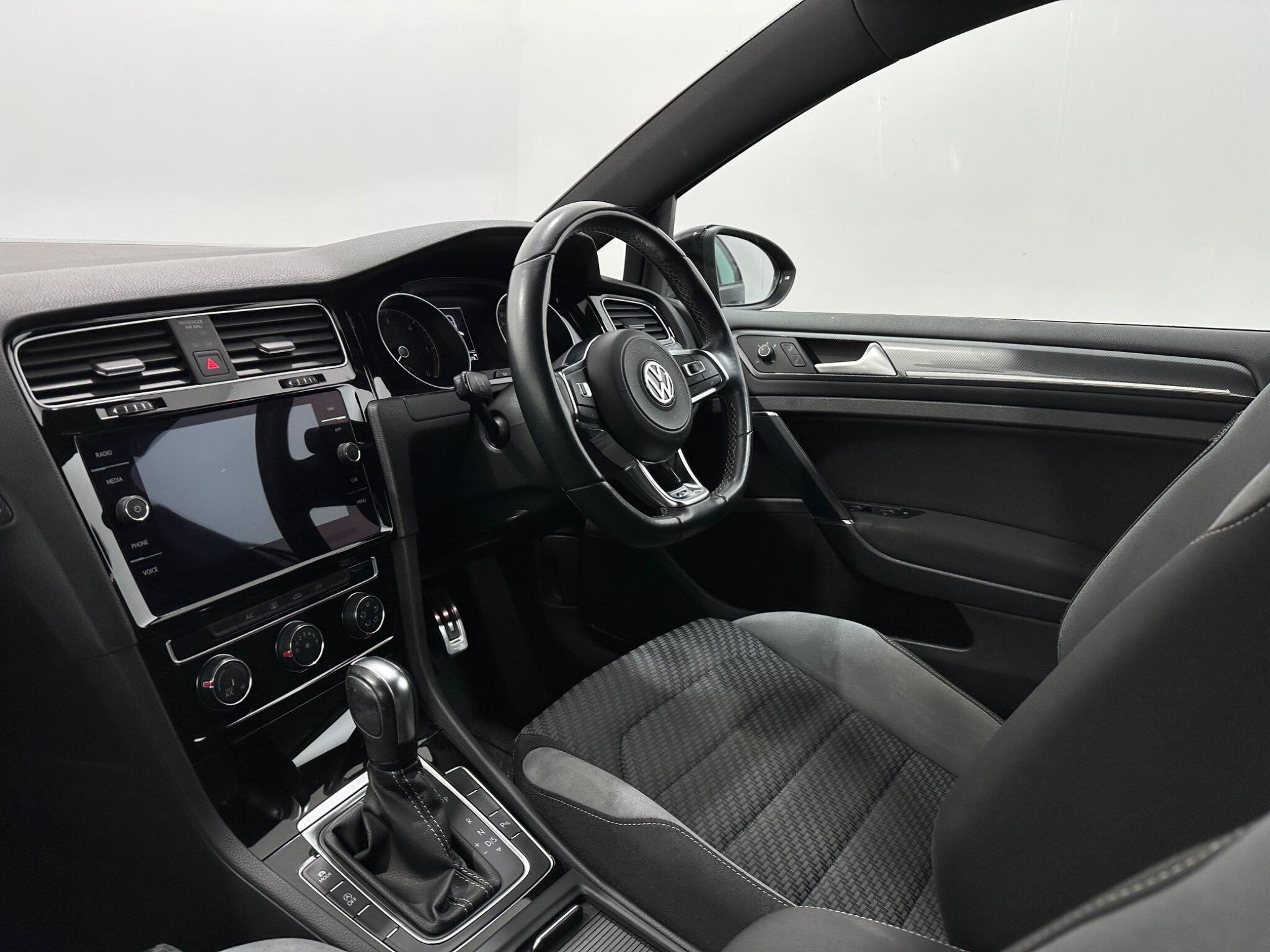 Volkswagen Golf view 31