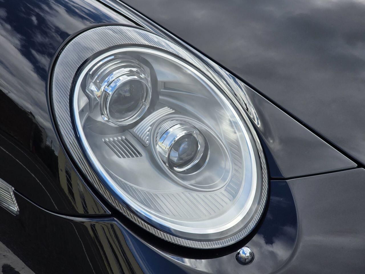 Porsche 911 view 23