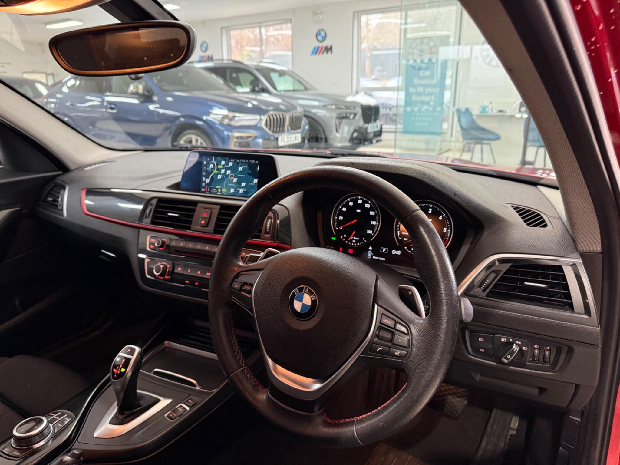 BMW 1 Series view 26