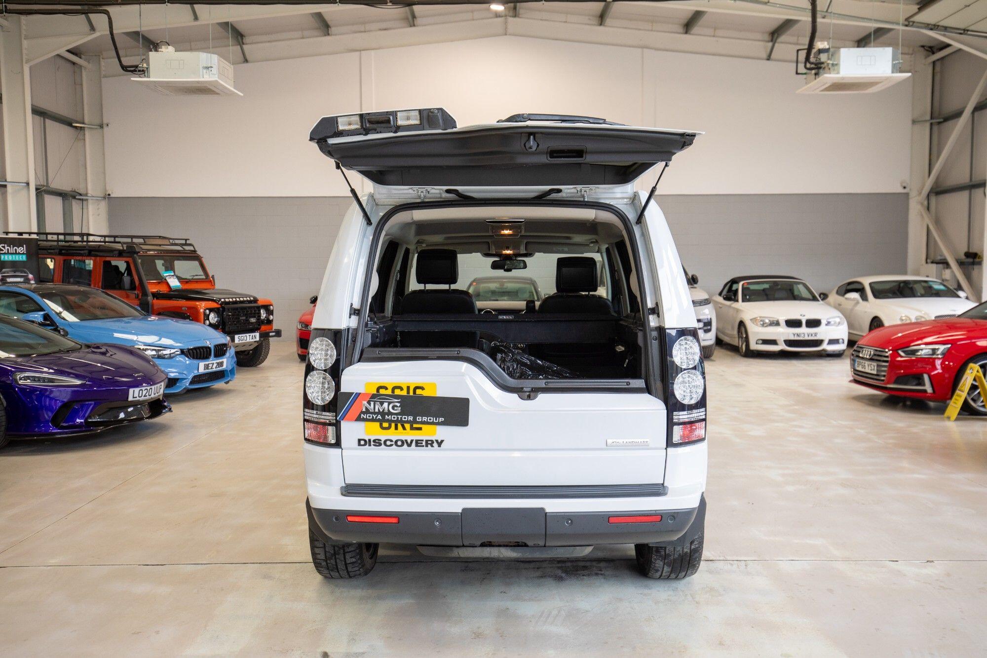 Land Rover Discovery view 12